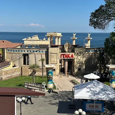 Arcadia Prime 2 Bedrooms Apartment Odessa